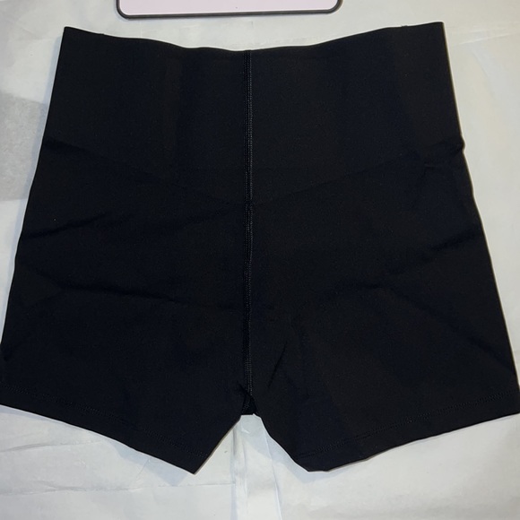 (M) Victoria's Secret/PINK COMPRESSION HIGH WAIST 3" SHORTIE - Picture 7 of 14